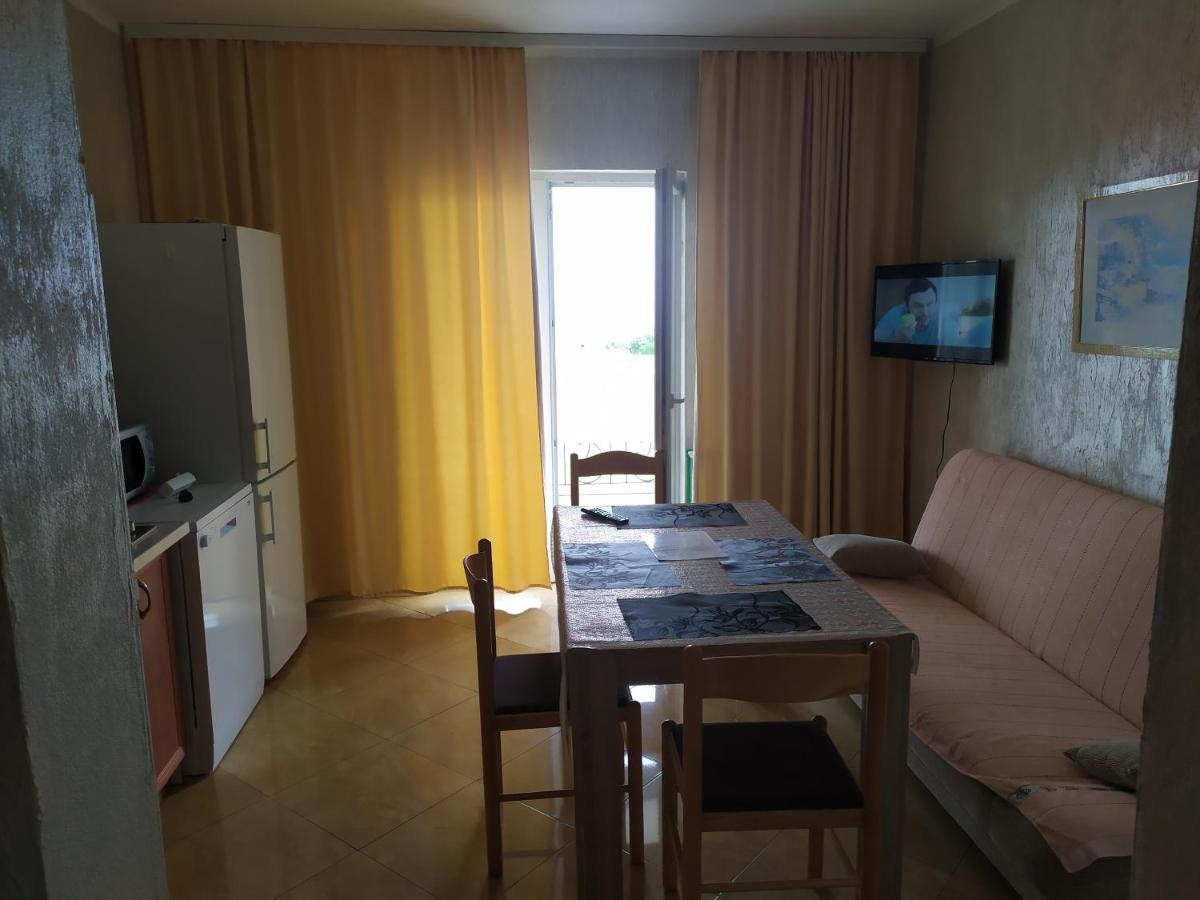 אוטייהא Apartments Svetlana מראה חיצוני תמונה