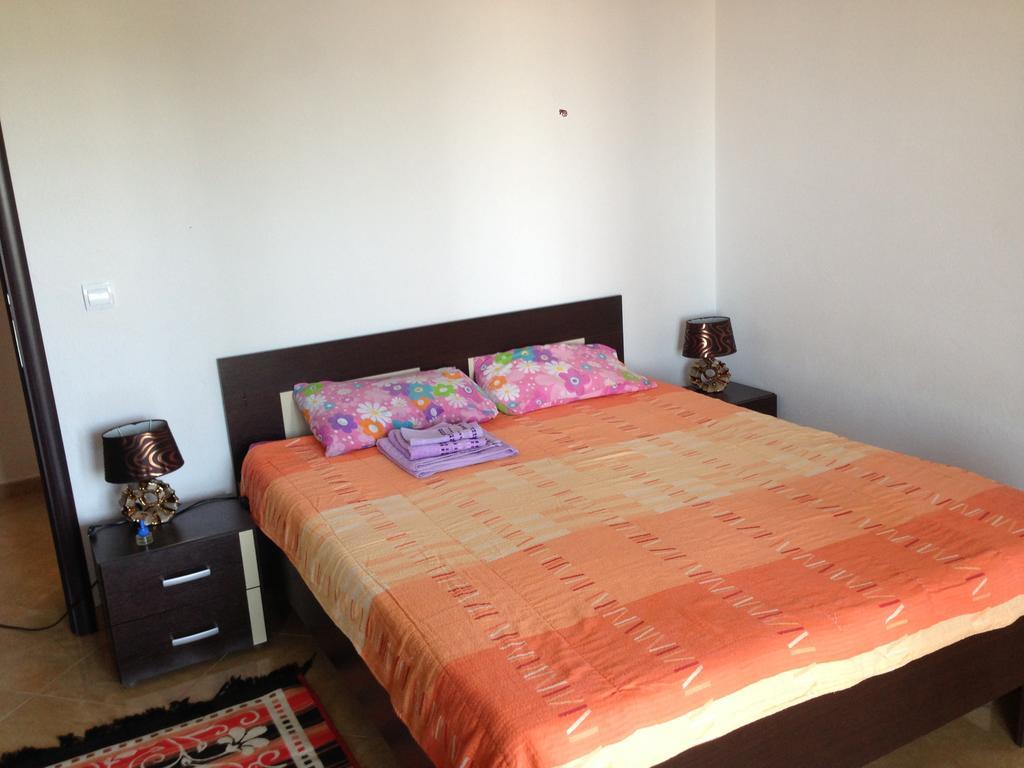 אוטייהא Apartments Svetlana חדר תמונה