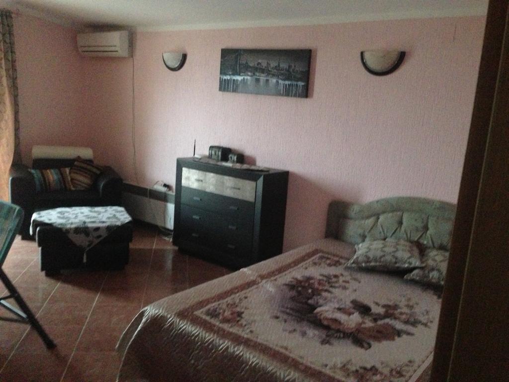 אוטייהא Apartments Svetlana מראה חיצוני תמונה