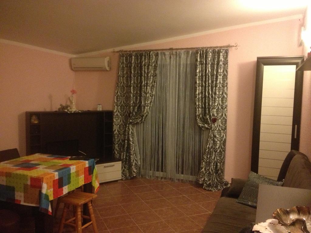 אוטייהא Apartments Svetlana מראה חיצוני תמונה