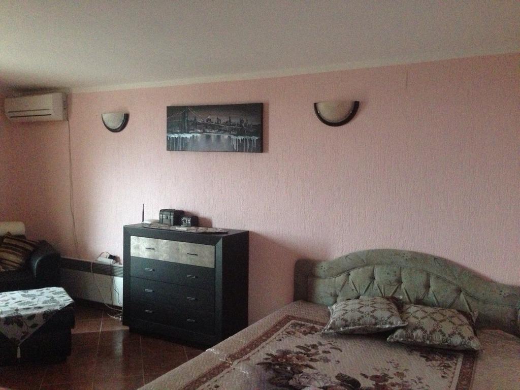 אוטייהא Apartments Svetlana מראה חיצוני תמונה