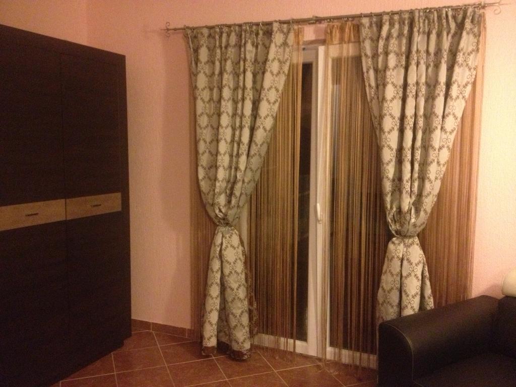 אוטייהא Apartments Svetlana מראה חיצוני תמונה