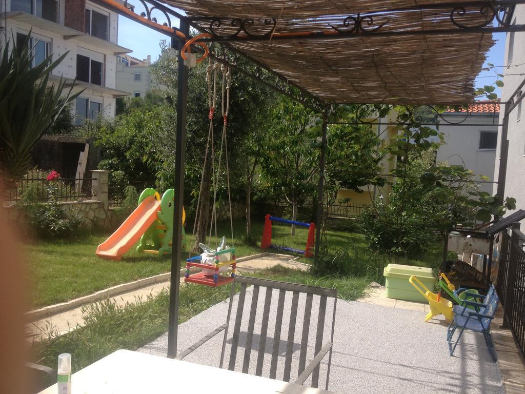 אוטייהא Apartments Svetlana מראה חיצוני תמונה