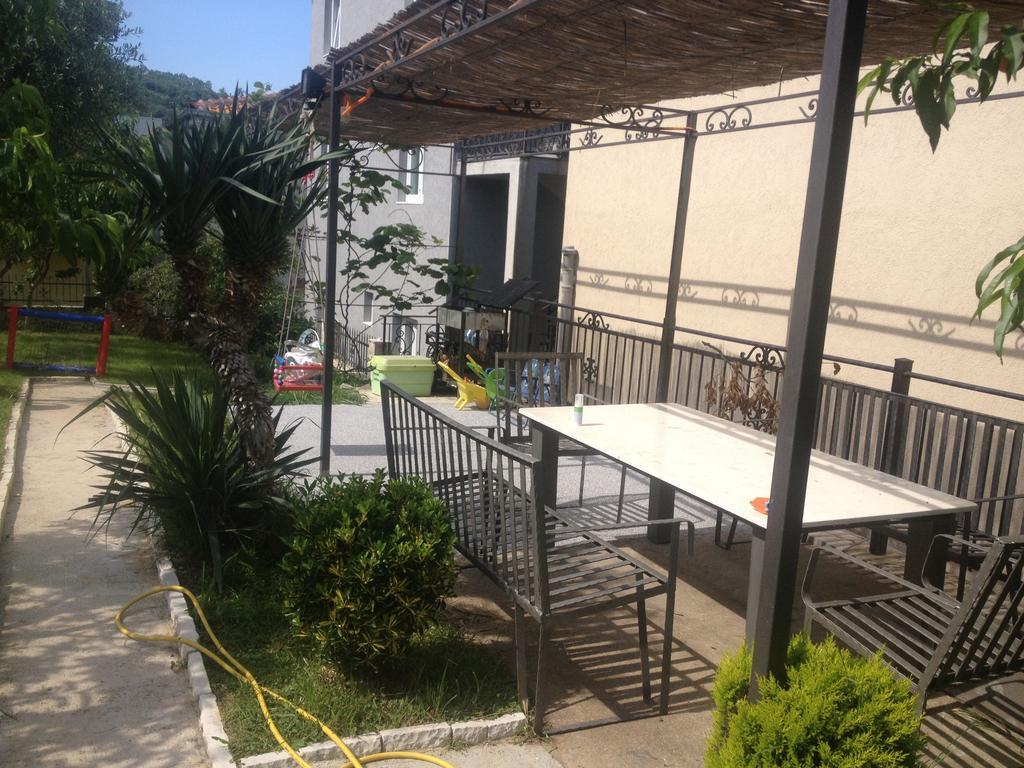 אוטייהא Apartments Svetlana מראה חיצוני תמונה