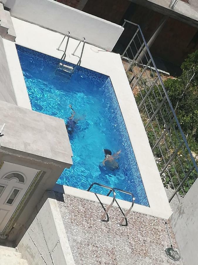 אוטייהא Apartments Svetlana מראה חיצוני תמונה